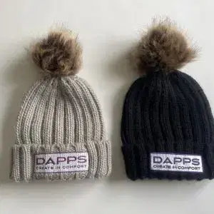 DAPPS Pom Pom Beanie